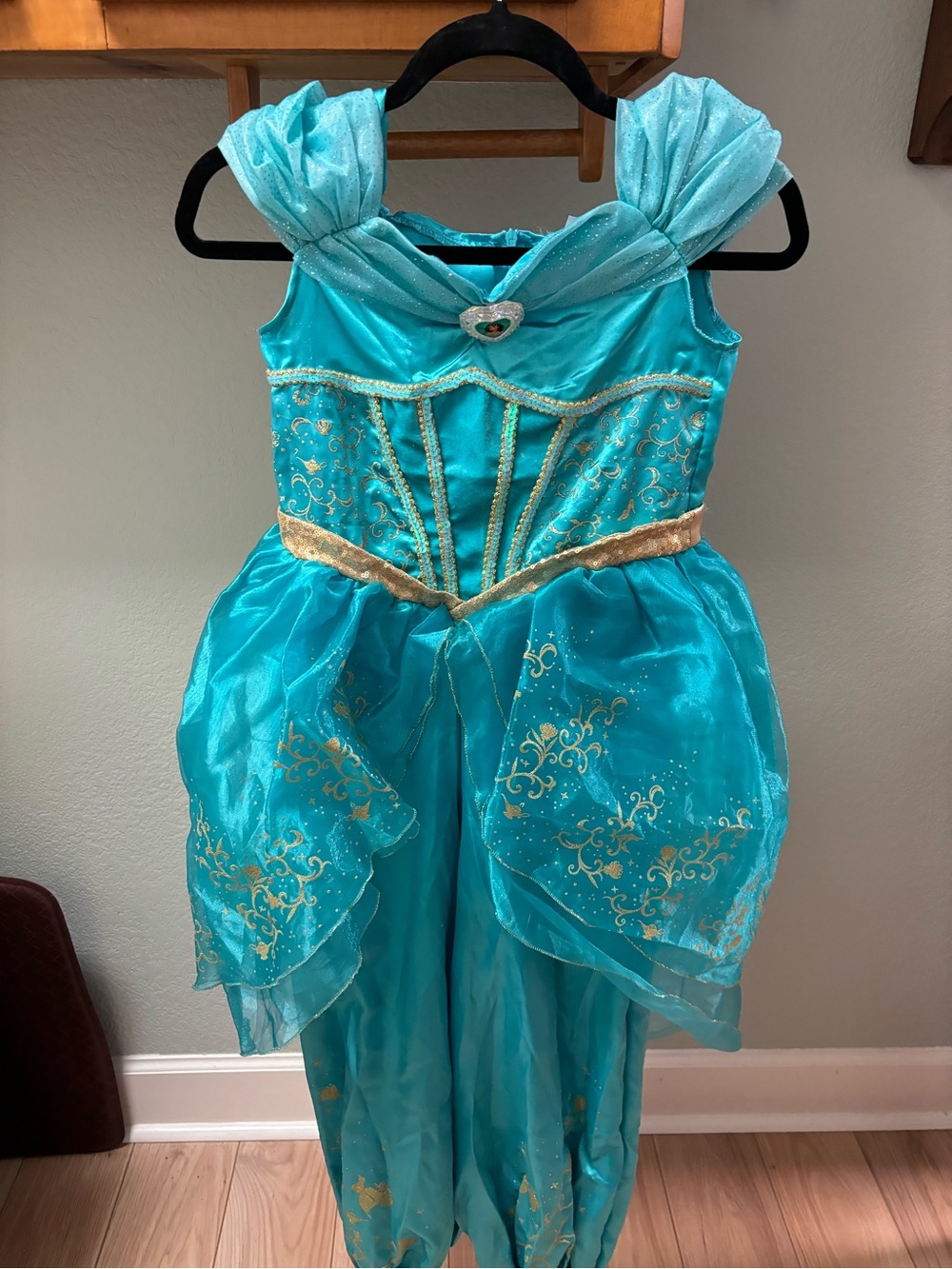 Disney’s Aladdin Girls Jasmine Costume in size 7-8
